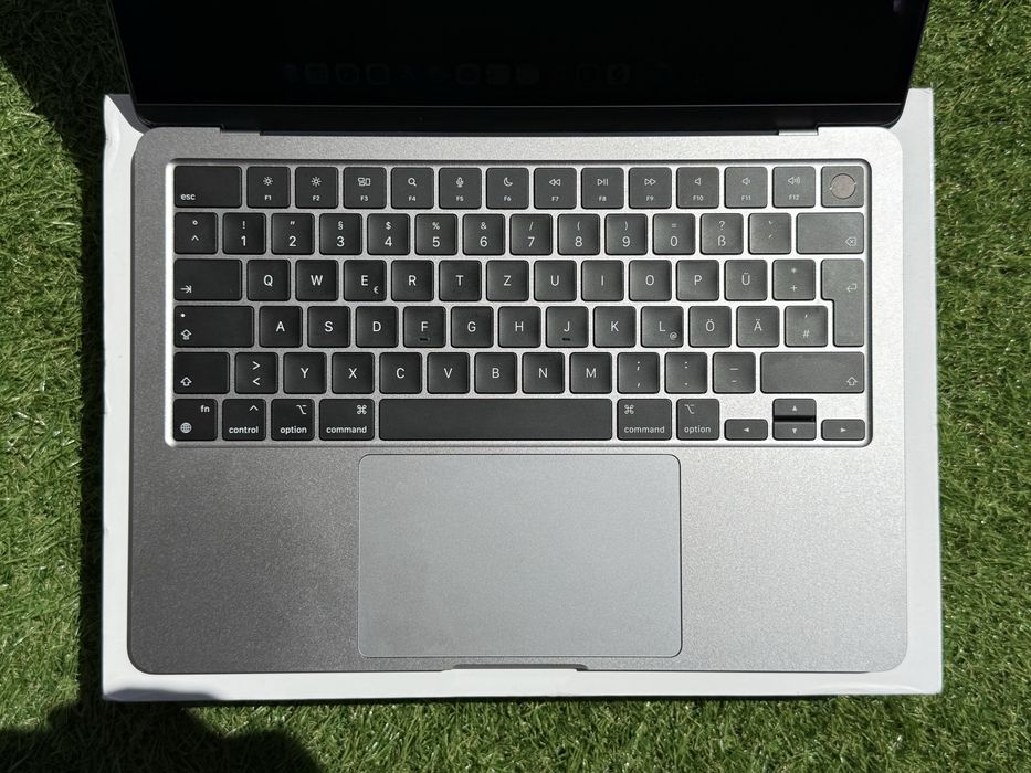 Macbook Air M3 16/256