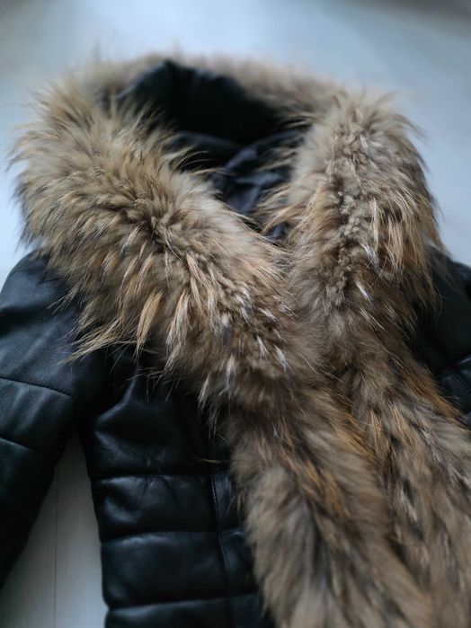 Дамско есенно - зимно кожено яке с ЕСТЕСТВЕН КОСЪМ - черно