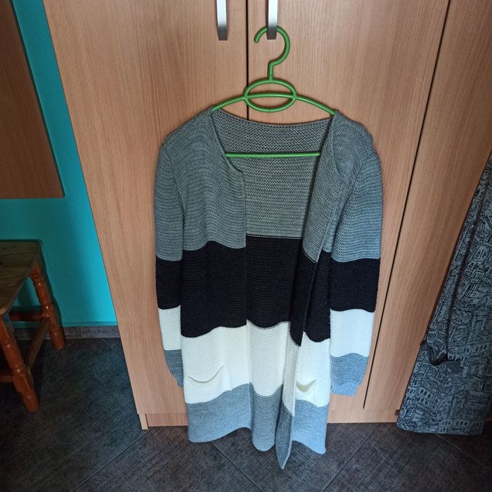 Жилетка с качулка и без