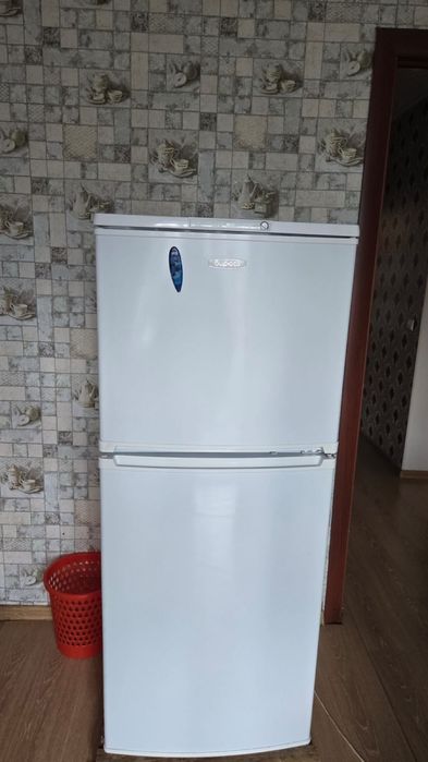 Срочно продам идеальный холодильник
