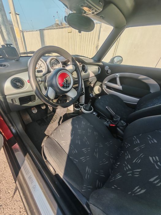 Mini Cooper One Cabrio, 145.000 km, 2008, foarte  întreținut.