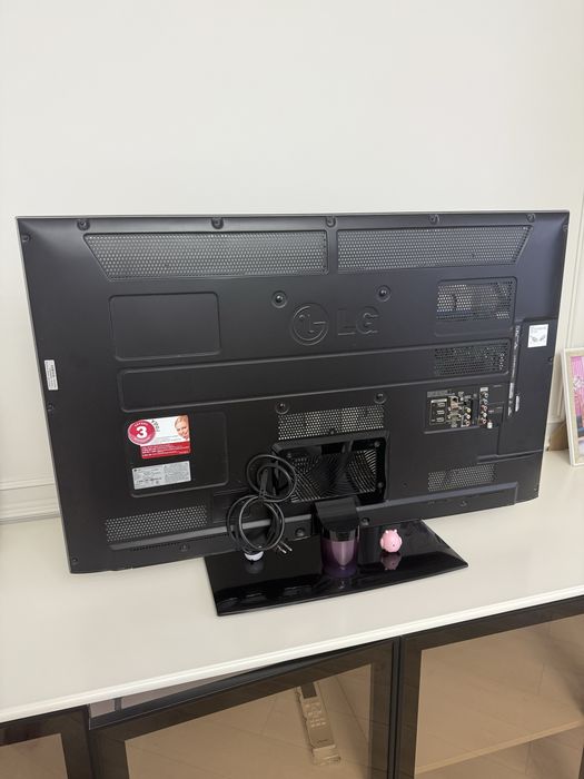 Телевизор LG 2010