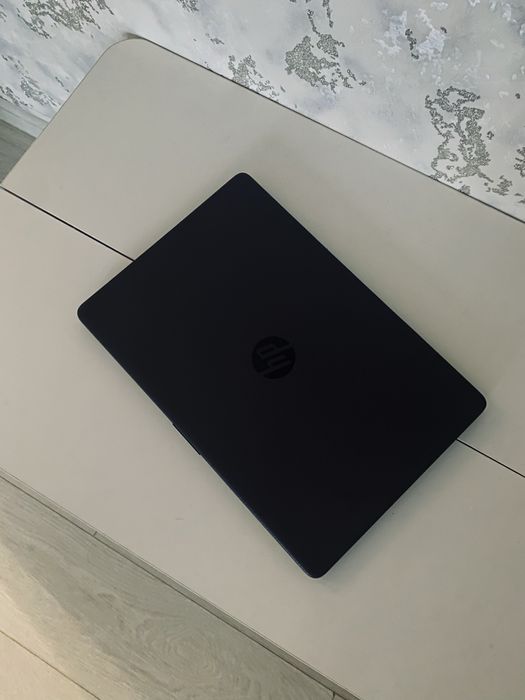 Ноутбук hp 15S.