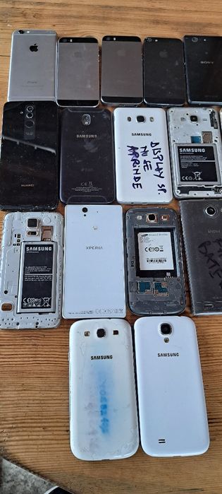 Lot telefoane pentru piese