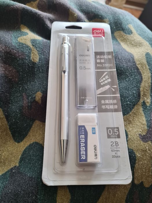 Creion mecanic metalic 0.5 mm la set sigilat