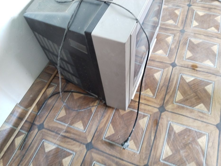 Телевизор LG 2010 йил