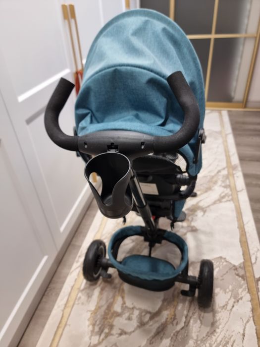 Трёхколёсный велосипед-коляска