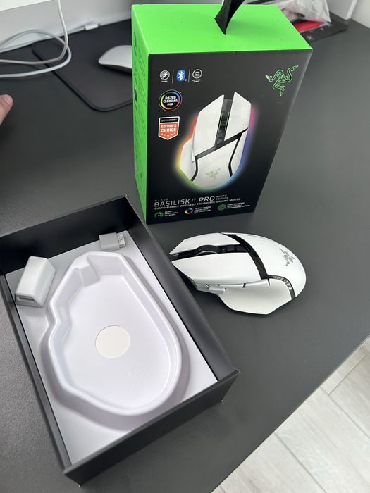 Безжична геймърска мишка Razer Basilisk V3 Pro (White Edition)