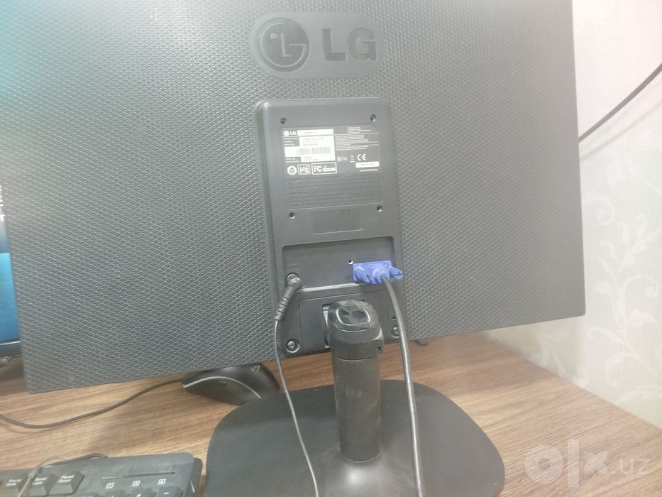 22 дюйма 60 герц VGA LG монитор