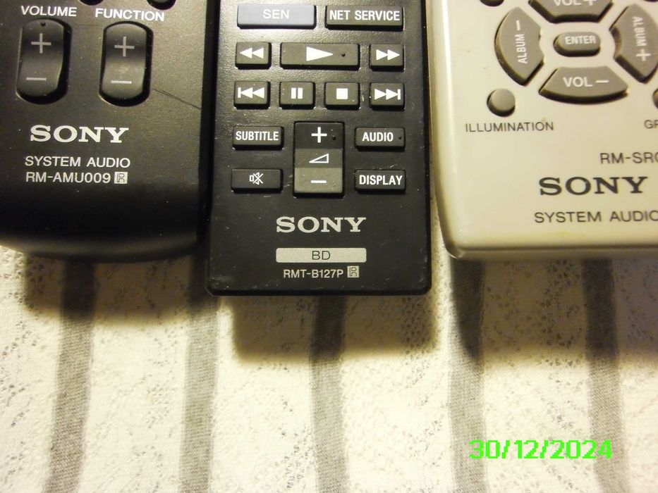 combina SONY , +telecomenzi diferite Sony,Humax,panasonic,..