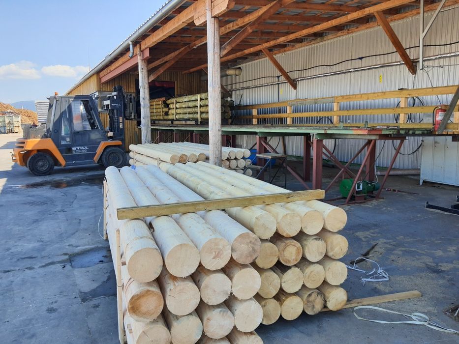 Lemn rotund pentru cabane , mansarde , foisoare