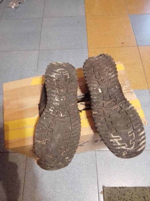 Мъжки маратонки-5евро