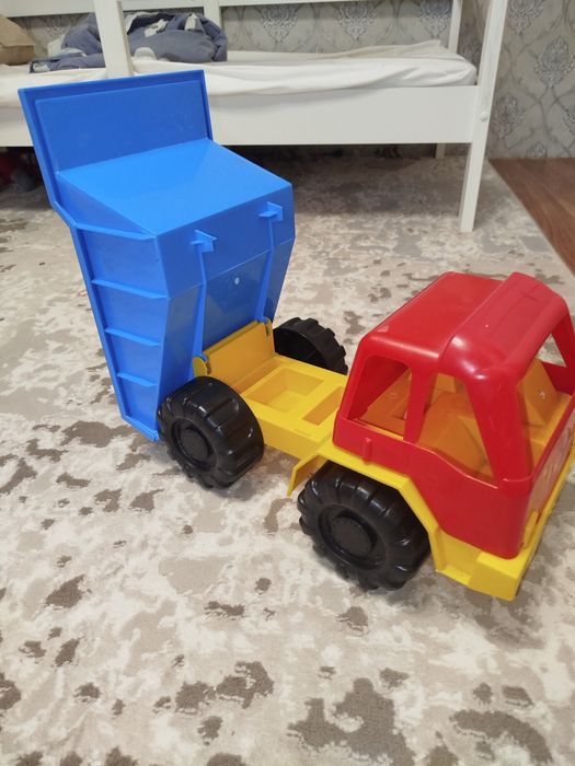 БелАЗ игрушечный
