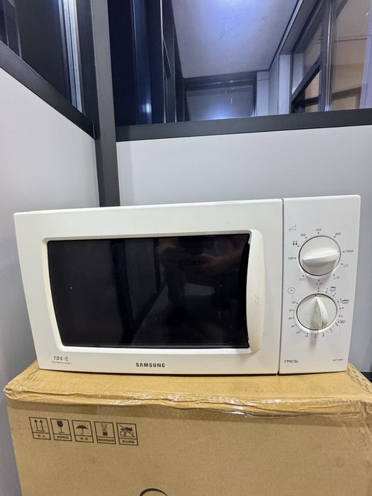 Микроволновка Samsung G2719NR