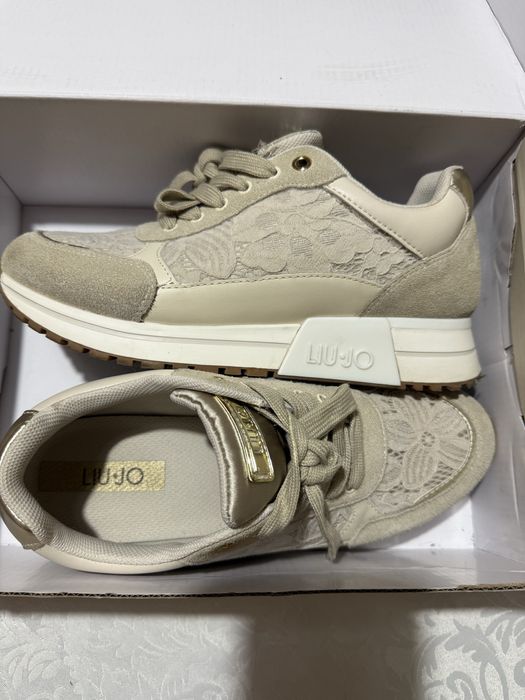 Маратонки Liu Jo, кожа с велур и дантела, 38 номер