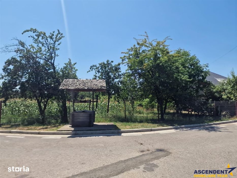 Casa traditionala, cu 2.000mp teren roditor, Izvoarele, Prahova