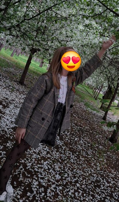 Продам пальто для девочки