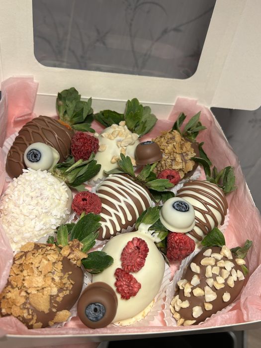 Клубника в шоколаде 9 шт