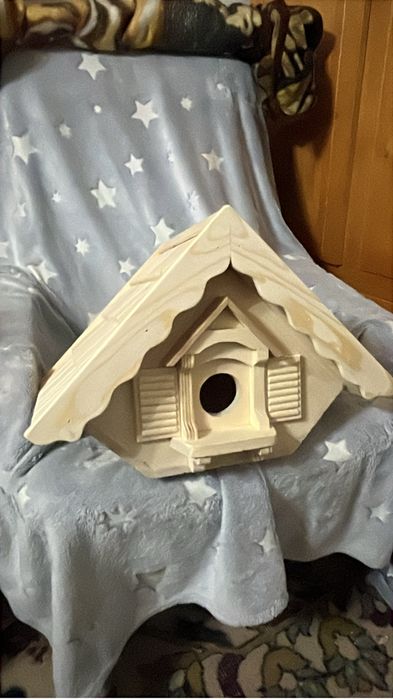 Casuta hranitor pasari