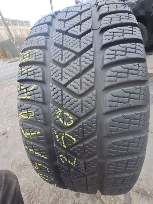 1x singura anv iarna 205/40r18 Pirelli 2021 Runflat Montaj Gratuit