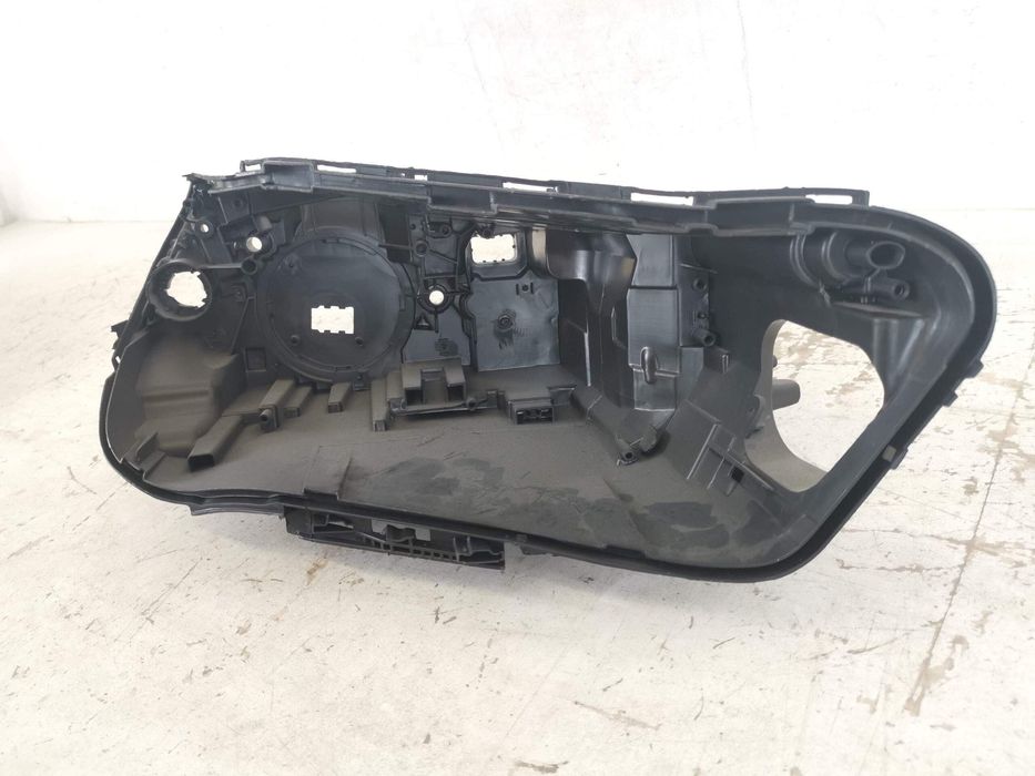 Десен фар кожух Led BMW X1 F48 [ - ] В добро състояние Right headlight