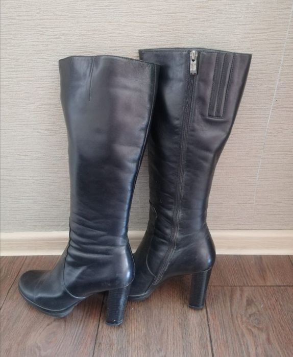 Продаю зимние споги 5000