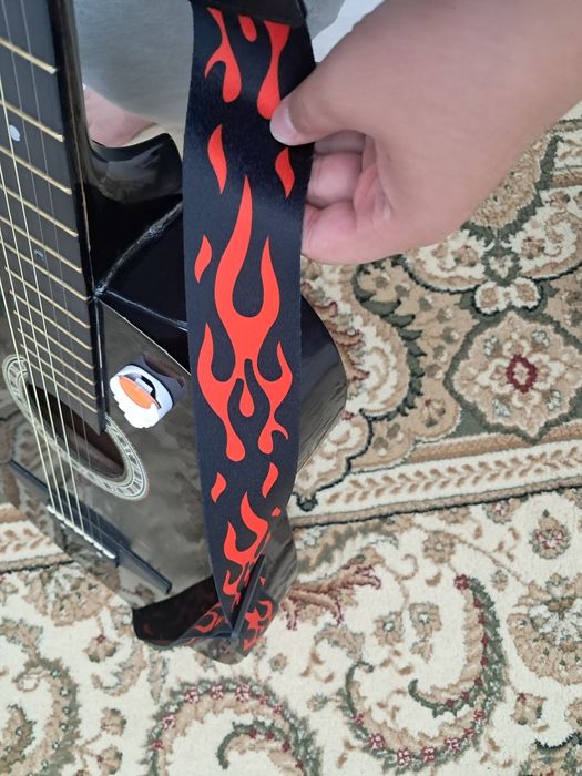 Гитара сатылады акустика 38р