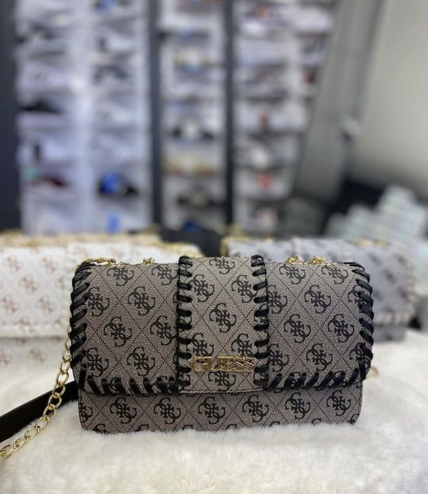 Poșete dama in stoc