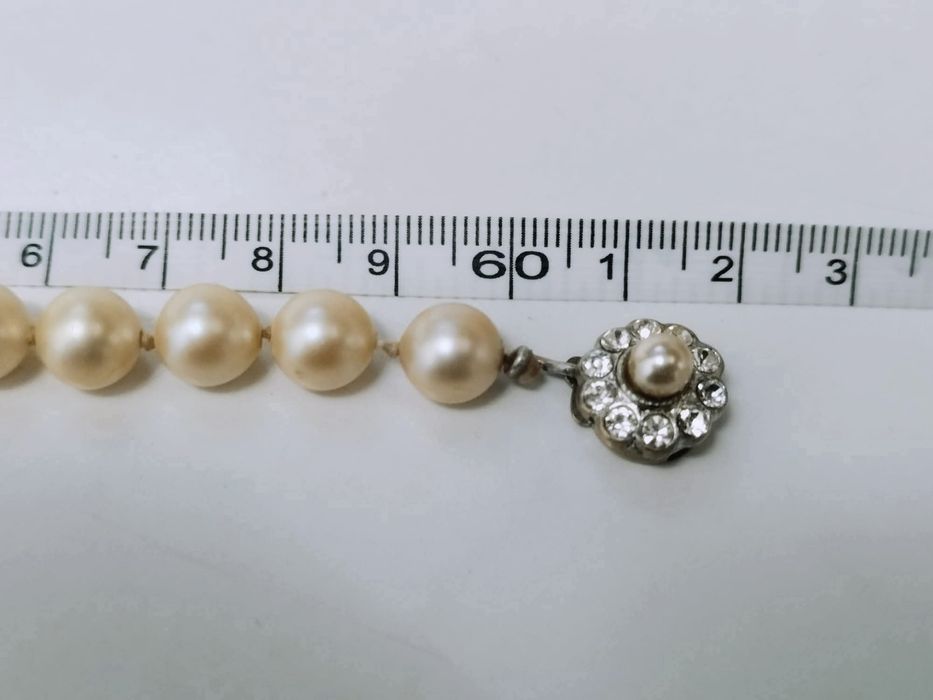 Vechi colier lant perle sticla cu o inchizatoare deosebita, copii