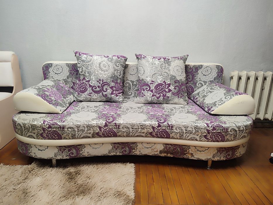 Продам диван книжку срочно