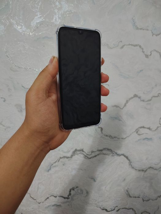 Samsung A30 Sotiladi holati ideal tinniq