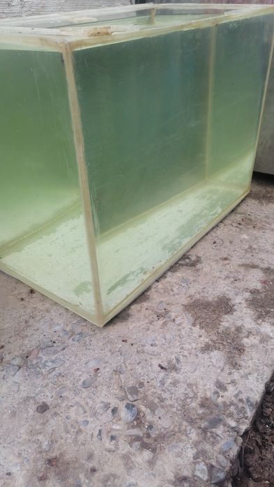 Крупнаяаквариум 100литров орг стекло