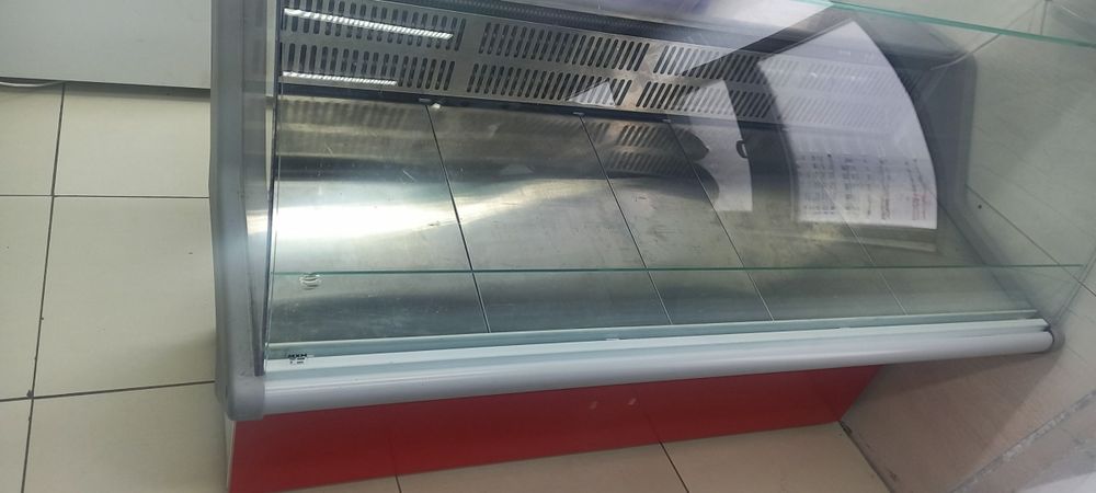 Продам холодильные витрины под мясо