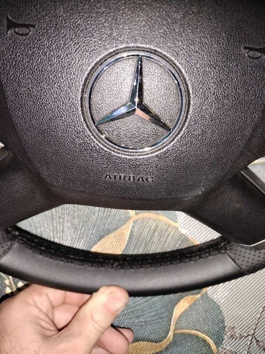 Волан за мерцедес W212 с пера