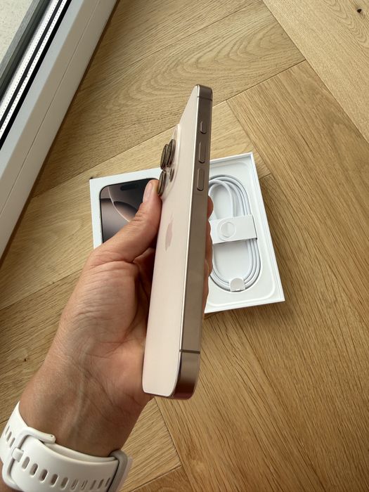 Iphone 16 Pro , 256 GB , Desert Titanium