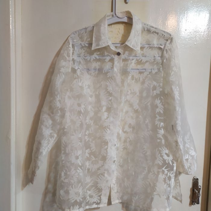 Продам теплые кофты, джинсы, красивые блузки