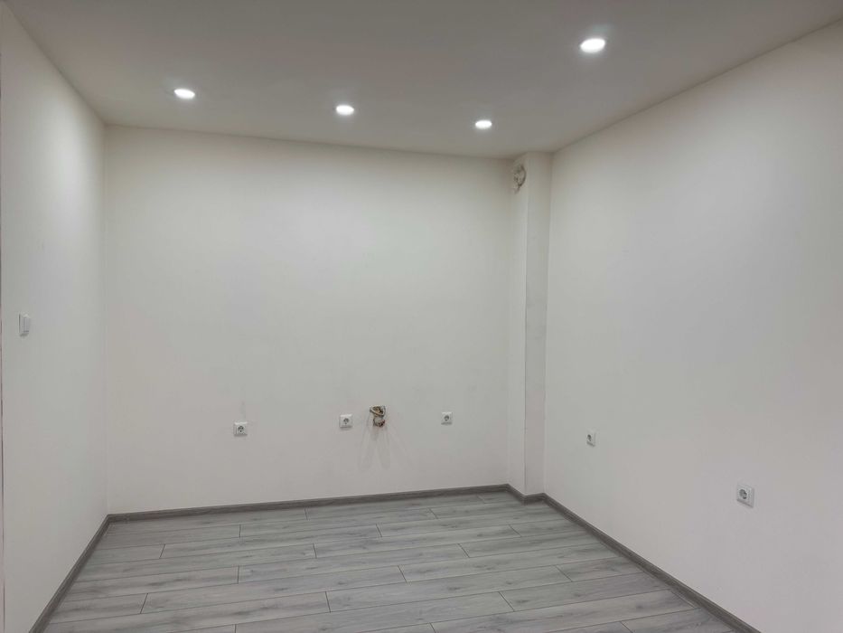 Продава се Тристаен апартамент в Габрово, Център - 132 кв.м за 556 €/кв.м - Снимка #1