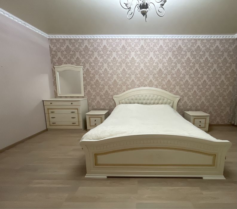 Срочно Спальний Гарнитур