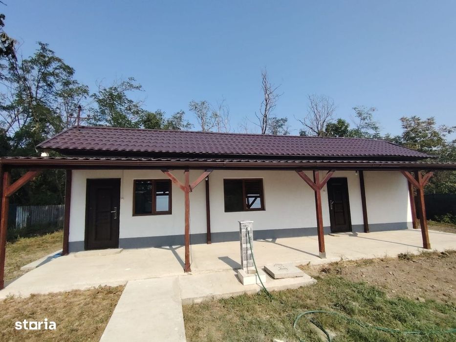 Casa de vacanta renovata + 700 mp teren-Sat Bolovani