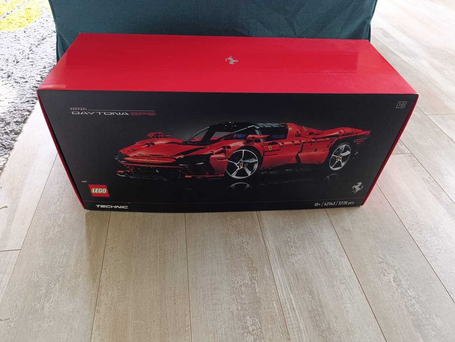 Vand Lego Technic Ferrari Daytona SP3 42143