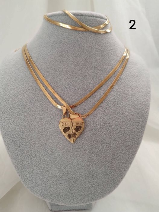 Две колиета с общо сърцеbest friends+2 гривни