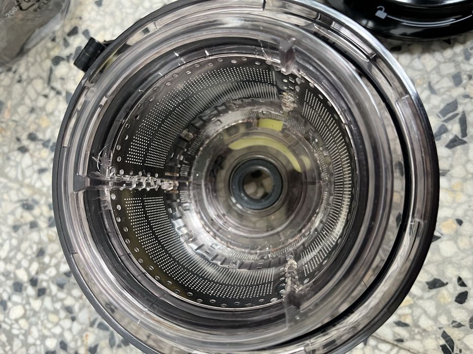 Бавна Сокоизстисквачка Imetec Succo Vivo Compact SJ700, 150W, Сок!