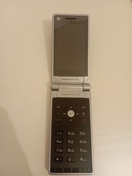 Продам телефон vertu