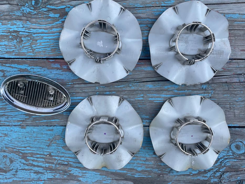 Продам колпачки на Субару