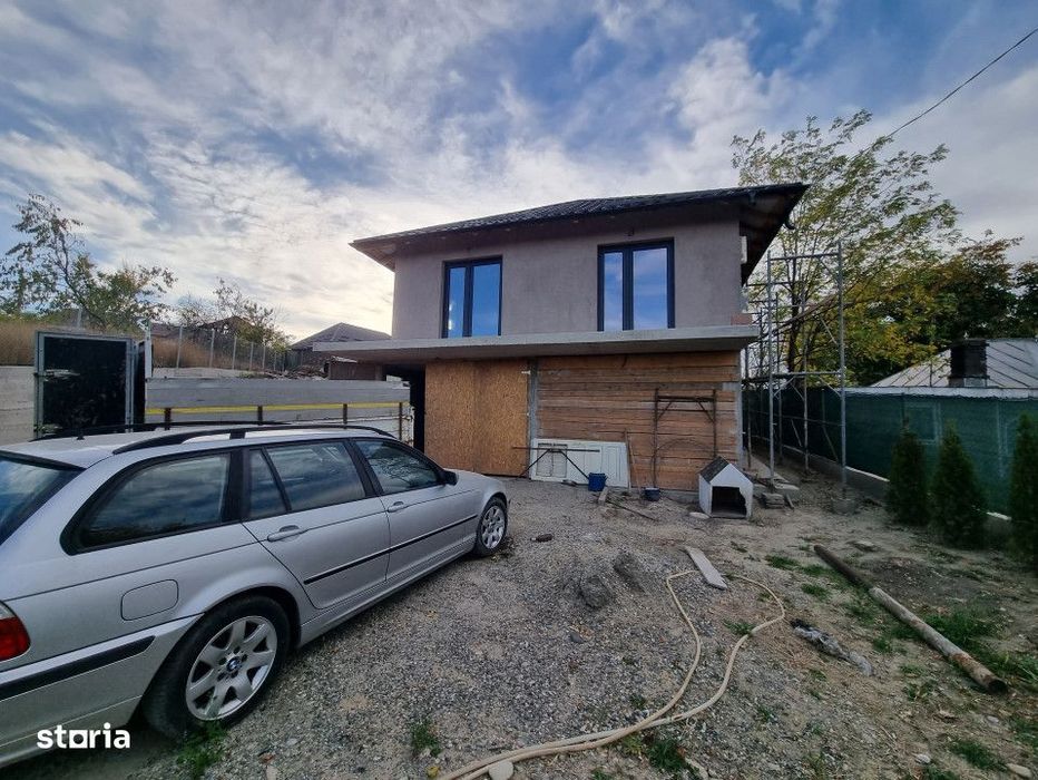 Casa Barati Demisol + 1 etaj, ( garaj, pivnita)