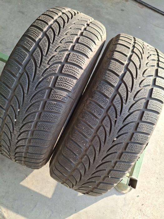 2 Anvelope de iarnă 205 65 r15  Nokian
