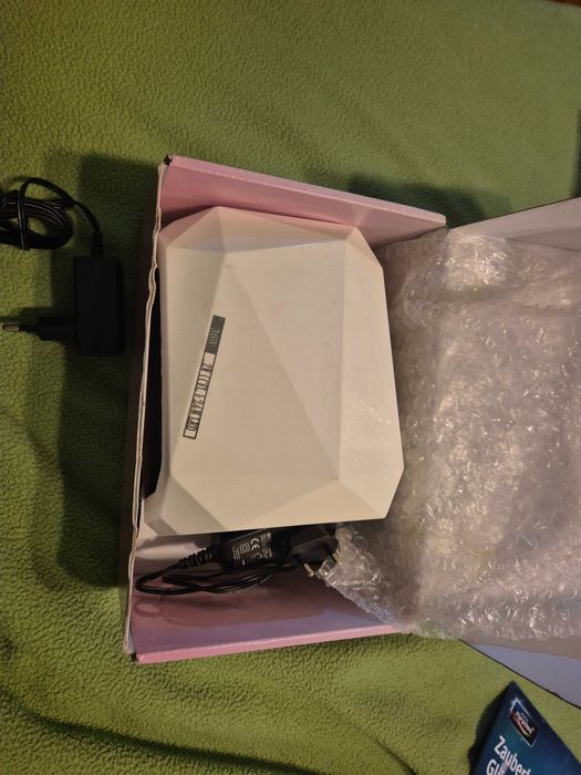 Лед лампа за гел лак