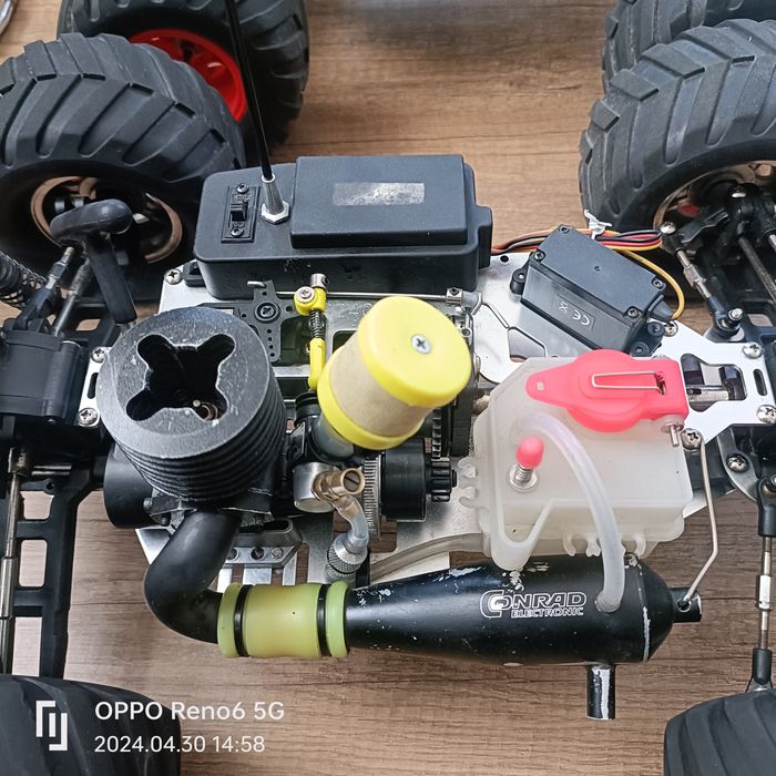 Automodel Monster truck reely nitro 4x4 1/10