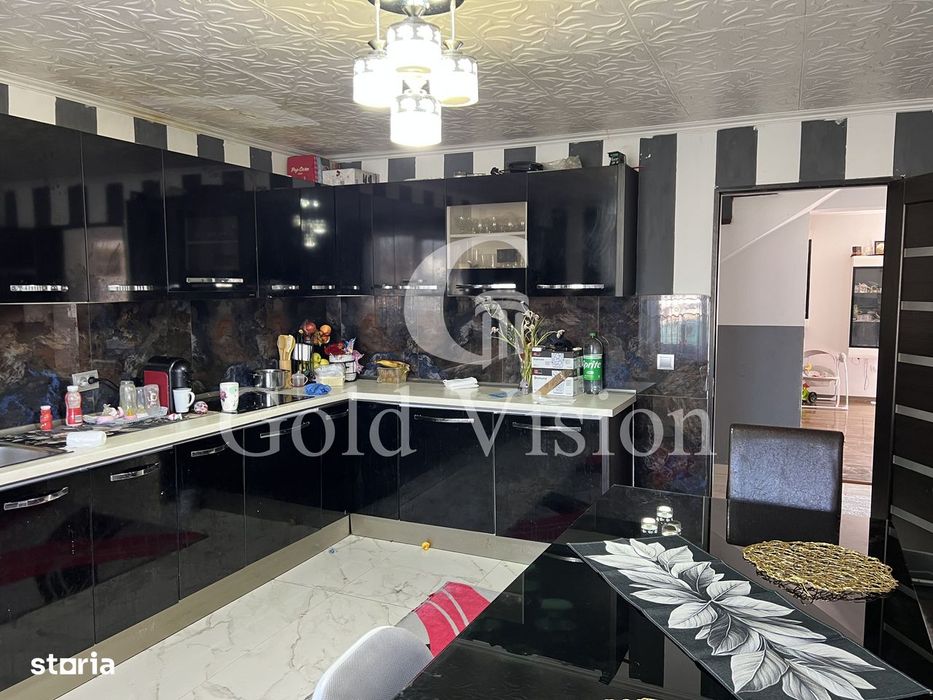 Case cu 6 camere, curte proprie + grădină proprie, în Bocicoiu Mare