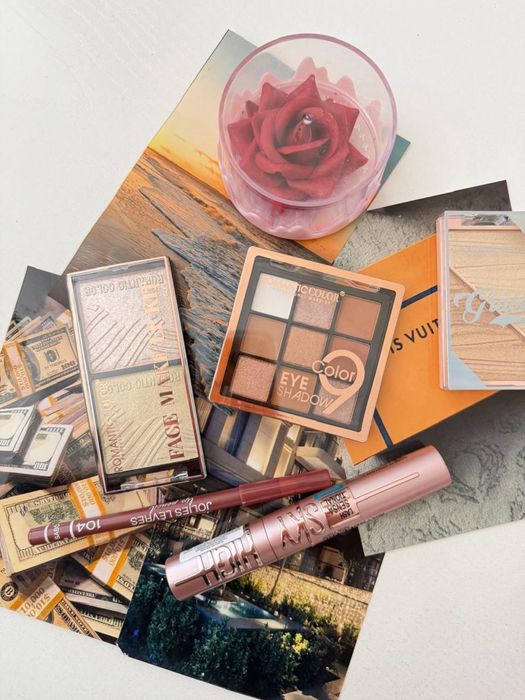 Бокс  декоративной косметики